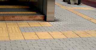 Тактильная плитка ПВХ в Прохладном - купить от 758 руб. в ТротуарнаяПлитка