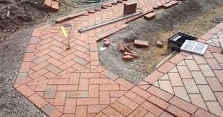Укладка тротуарной плитки в Прохладном в октябре