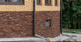 Наружная отделка фундамента в Прохладном от ТротуарнаяПлитка по цене от 975 руб.